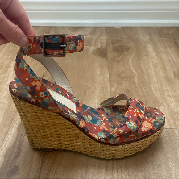 Marc Jacobs Shoes - Marc Jacobs Red Floral Print Wedges Woven Wicker Platform Straps Shoes US 8
